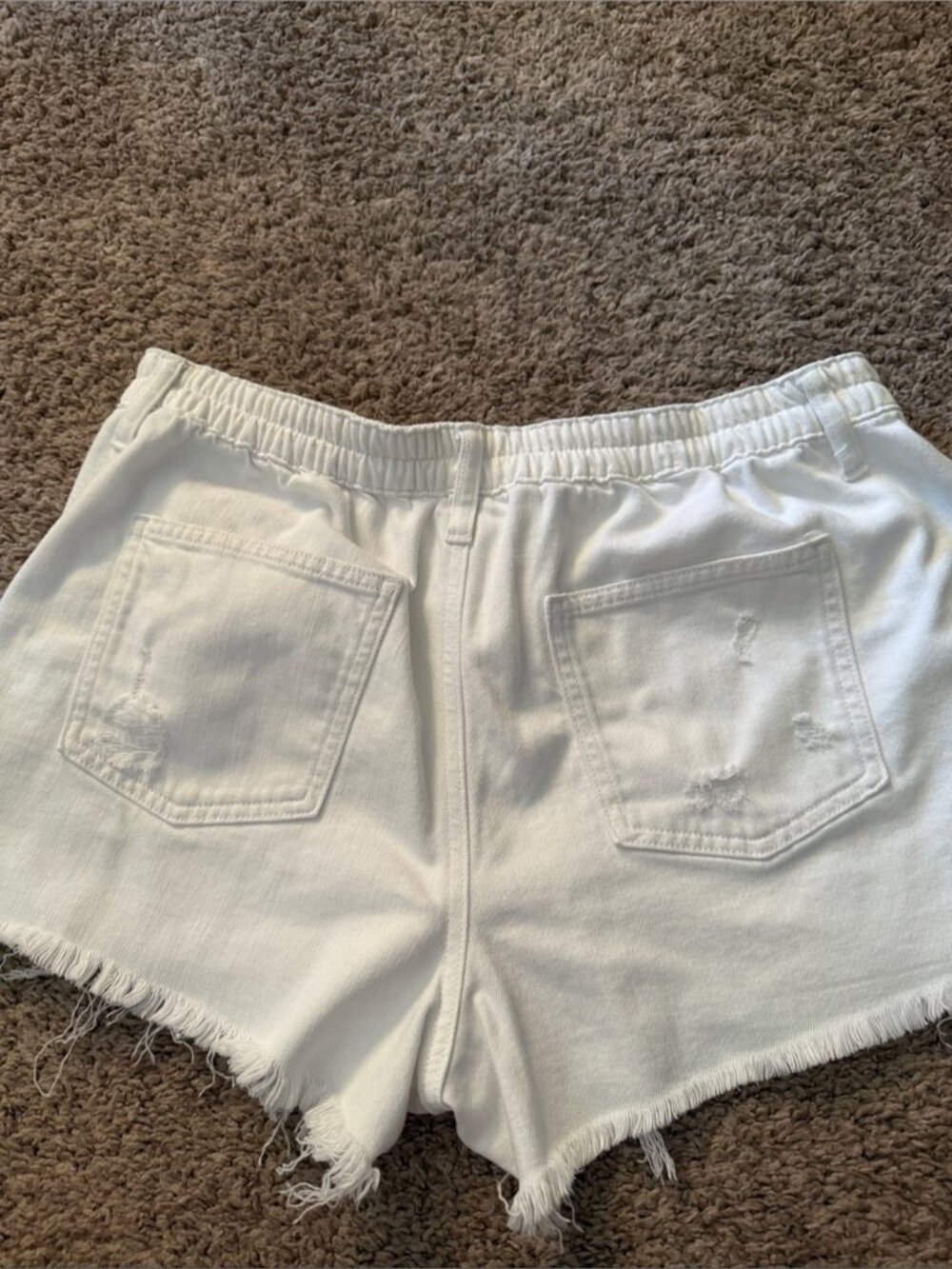 White denim Jean shorts size L - Picture 3 of 3